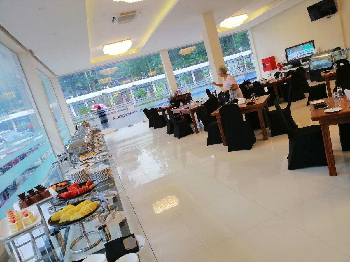 אודוואלאווה Saru Blue Sapphire Hotel מראה חיצוני תמונה